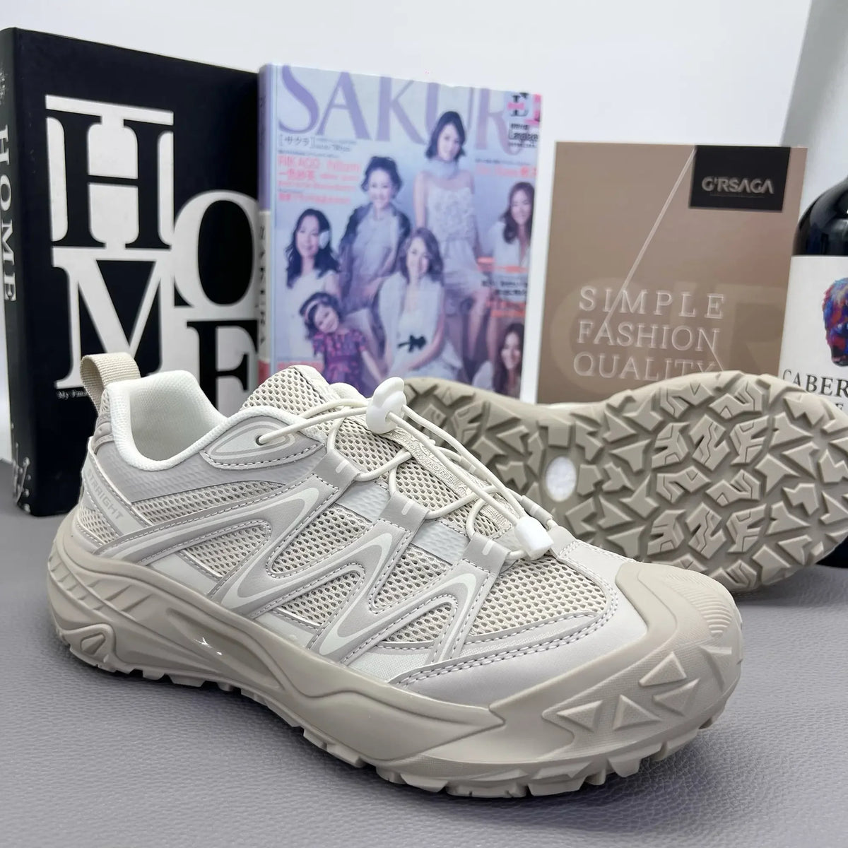 Comfortable casual sports shoes minimalist street style non slip cushioned sole breathable wear resistant footwear for daily wea