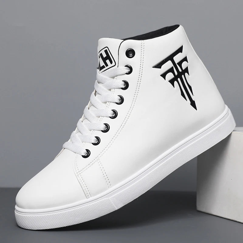 [sneakers] A Pair of High-Top Sports Casual Outdoor Skate Shoes, Comfortable And Suitable for Travel And Fitness (Available in L
